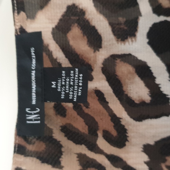 Lovely Animal Print Top - Picture 4 of 10